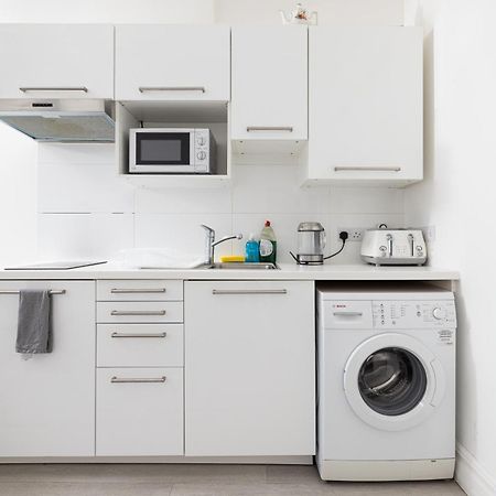 Bright Studio On Golders Green Road Лондон Экстерьер фото