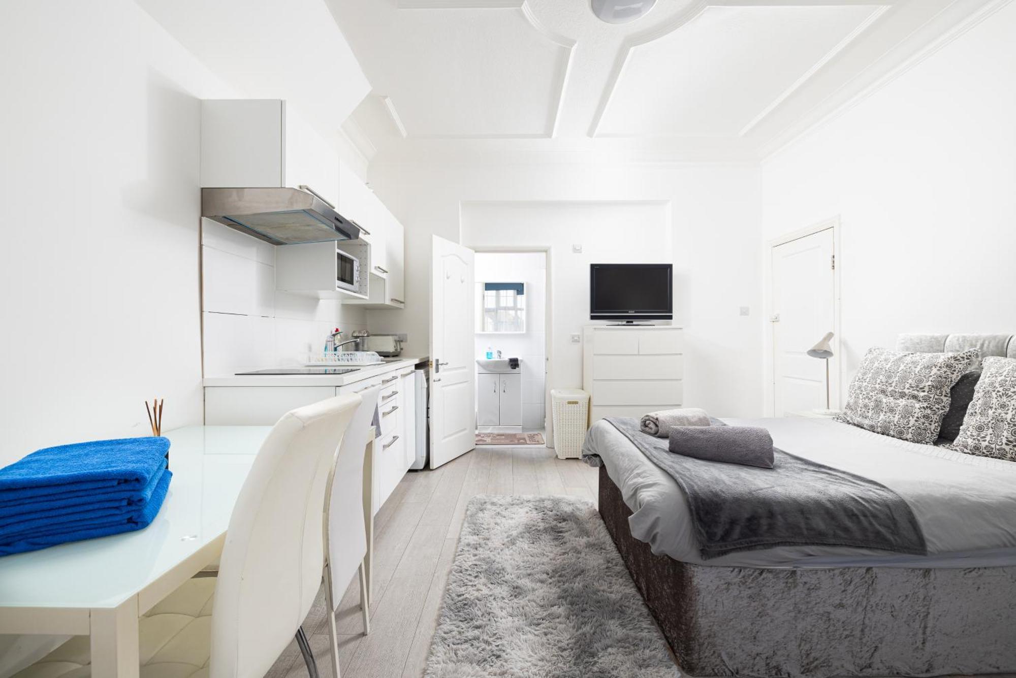 Bright Studio On Golders Green Road Лондон Экстерьер фото